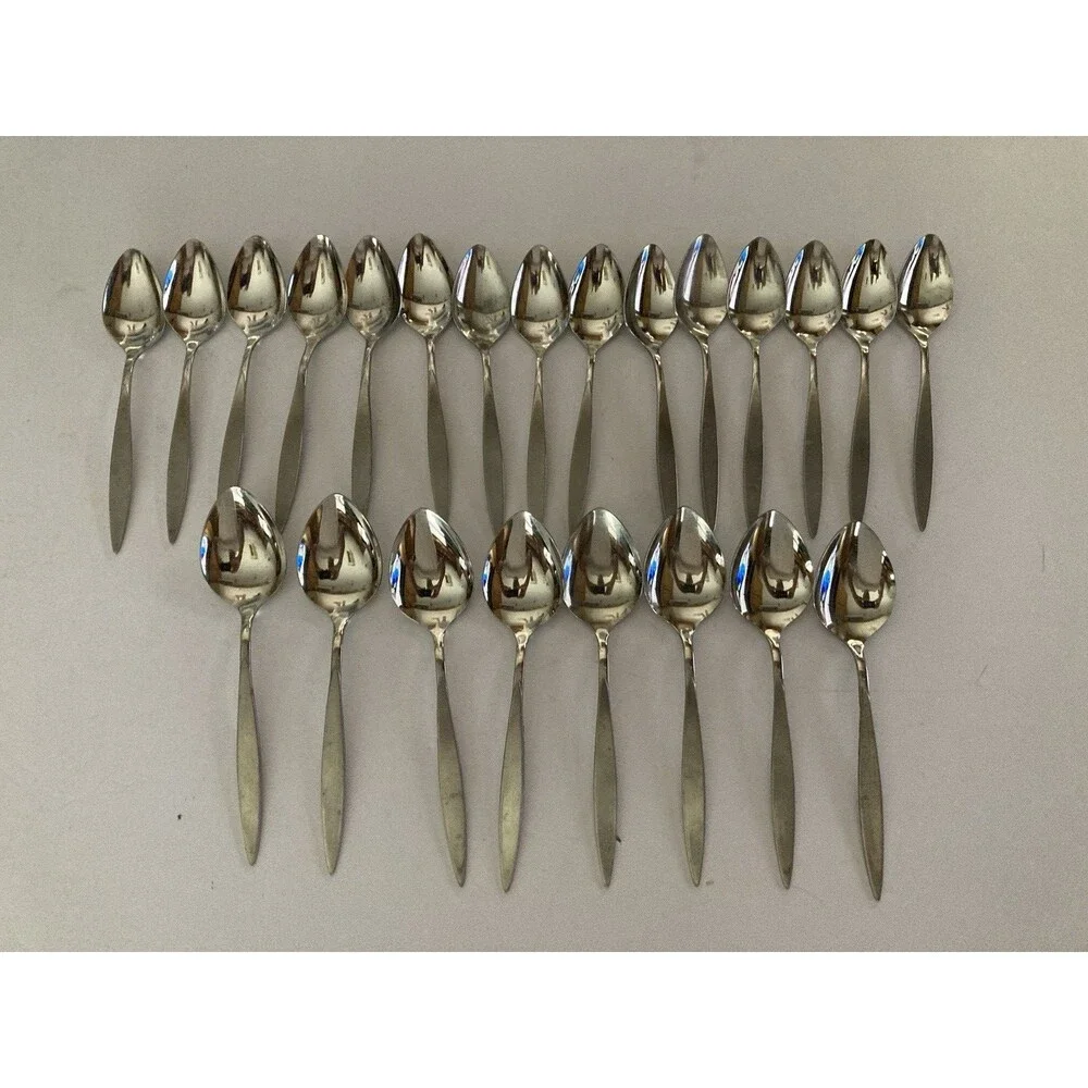 Oneidacraft Deluxe Stainless Lot of 15 Tablespoons & 8 Teaspoons